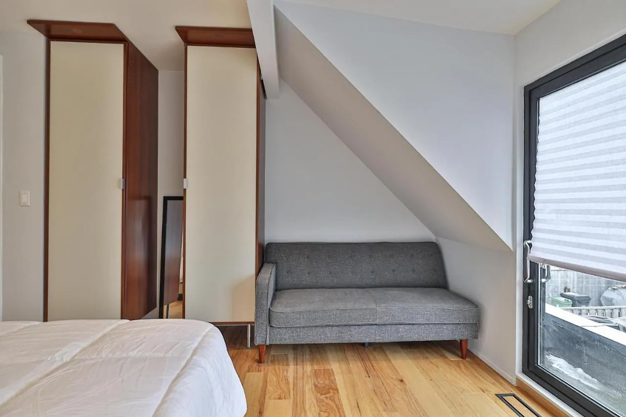 New Modern 1400 Sq Ft Coach House Near Everything Toronto Canada