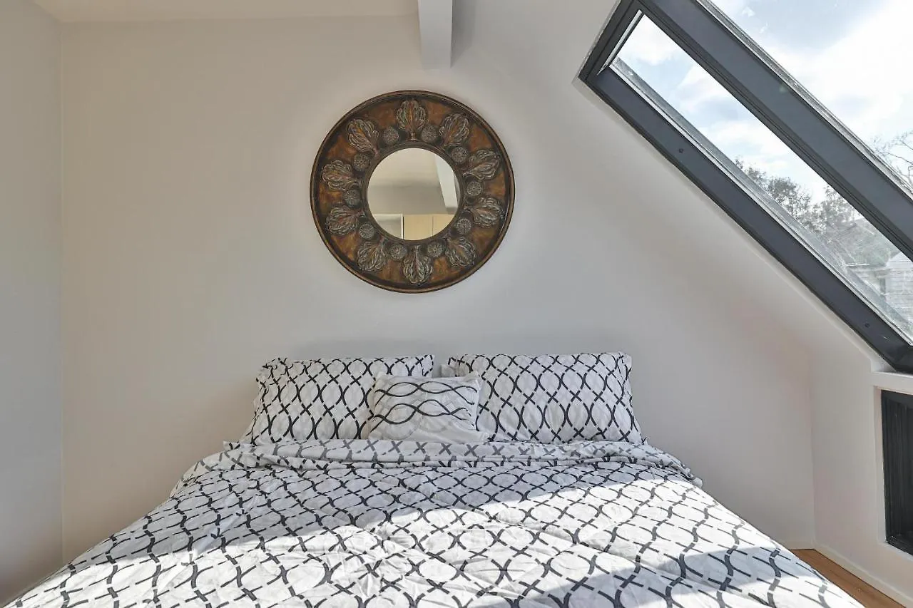 New Modern 1400 Sq Ft Coach House Near Everything Toronto 0*,